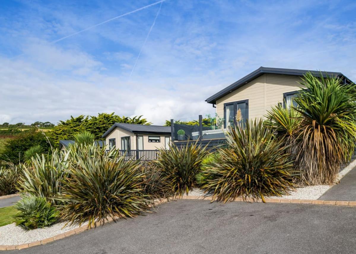 Praa Sands Holiday Park Saint Hilary  外观 照片